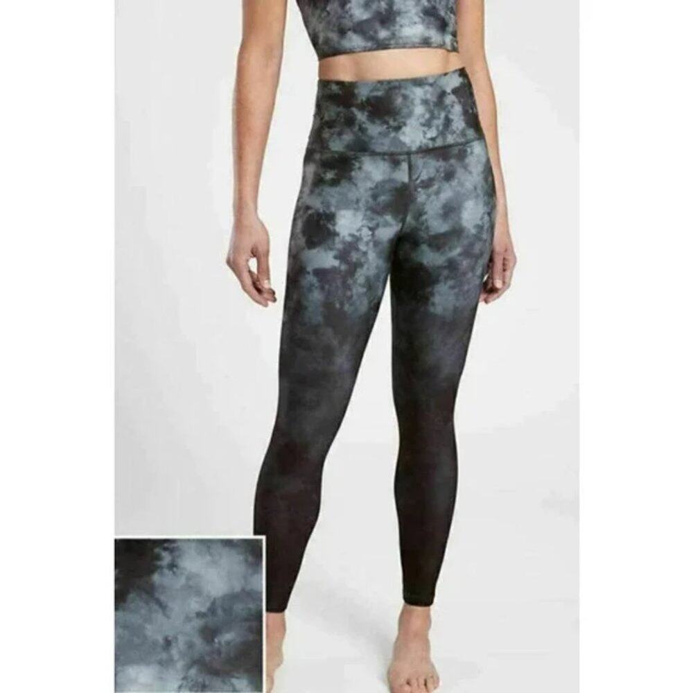 Athleta Elation Printed 7/8 Tight